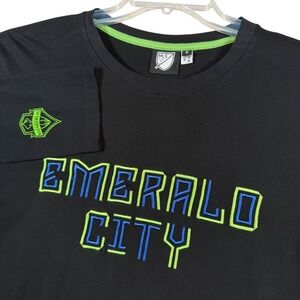 MLS Seattle Sounders FC Emerald City Long Sleeve T-Shirt Mens Small